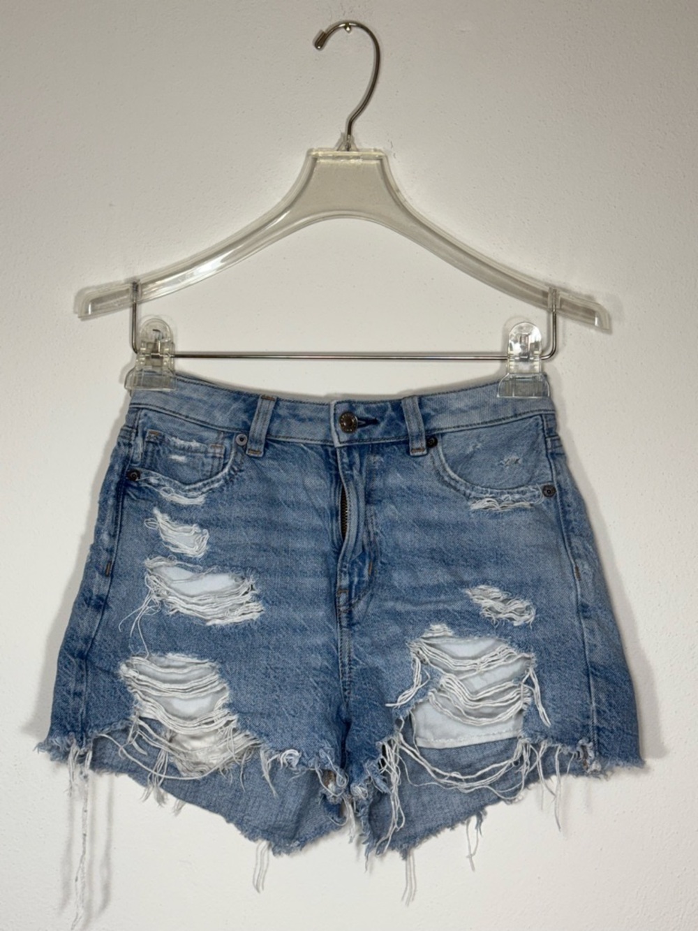 American Eagle Outfitters Light Blue Extreme Distressed Denim Shorts Size 0